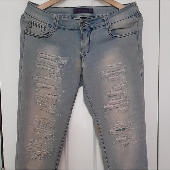Freehold Distressed Stretchy Studded Back Pocket Jeans Size 7 - Picture 4 of 8